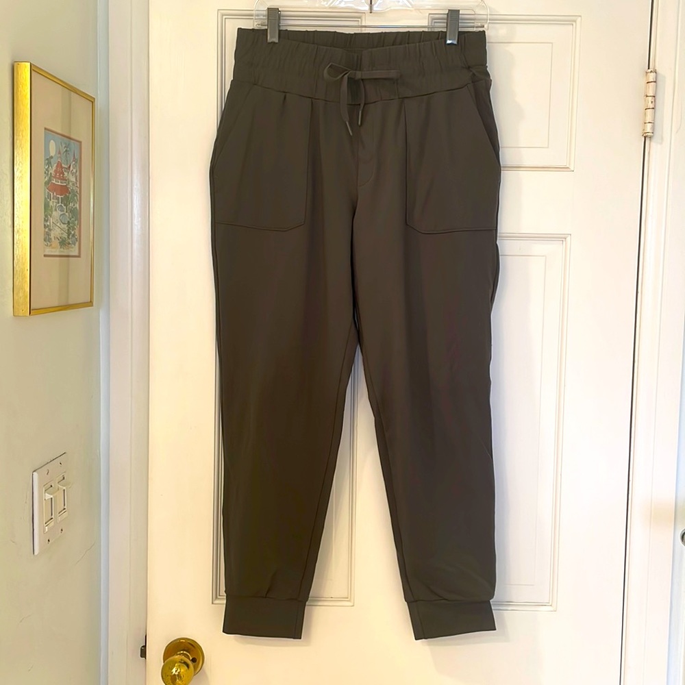 Mondetta performance luxury joggers, M